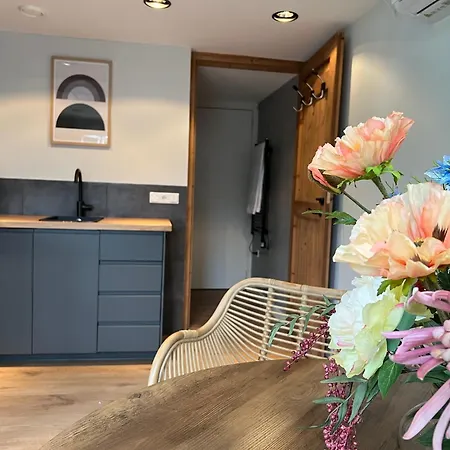 Roodkapje Bed and Breakfast Kaatsheuvel